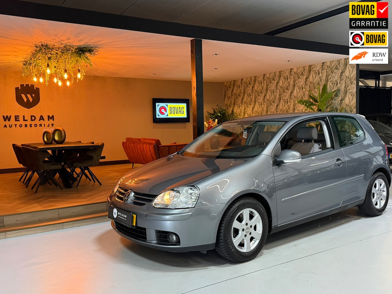 Volkswagen Golf - 2.0 FSI Sportline|3-deurs|Lichtbeige interieur|All-Season|Velgen|DAB+|Clima|Rijklaar - AutoWereld.nl
