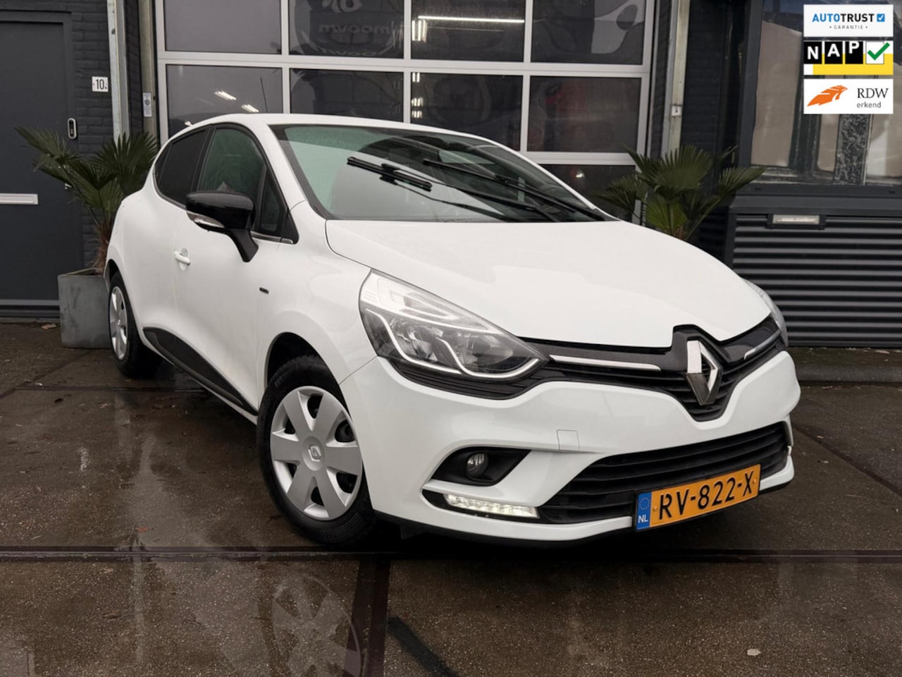 Renault Clio - 0.9 TCe Limited Navi Airco PDC Parelmoer! Inruil mogelijk! - AutoWereld.nl