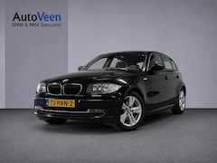 BMW 1-serie - 118i Business Line (PARKEERSENSOREN, TREKHAAK, GOED ONDERHOUDEN)