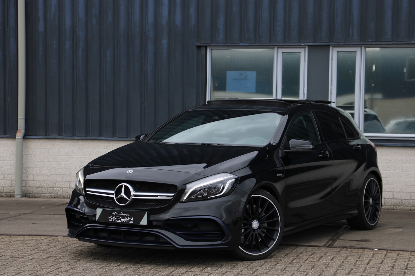 Mercedes-Benz A-klasse - AMG 45 4MATIC Sport Pano Harman Kardon Memory Leder KeyLess Stoelverw - AutoWereld.nl