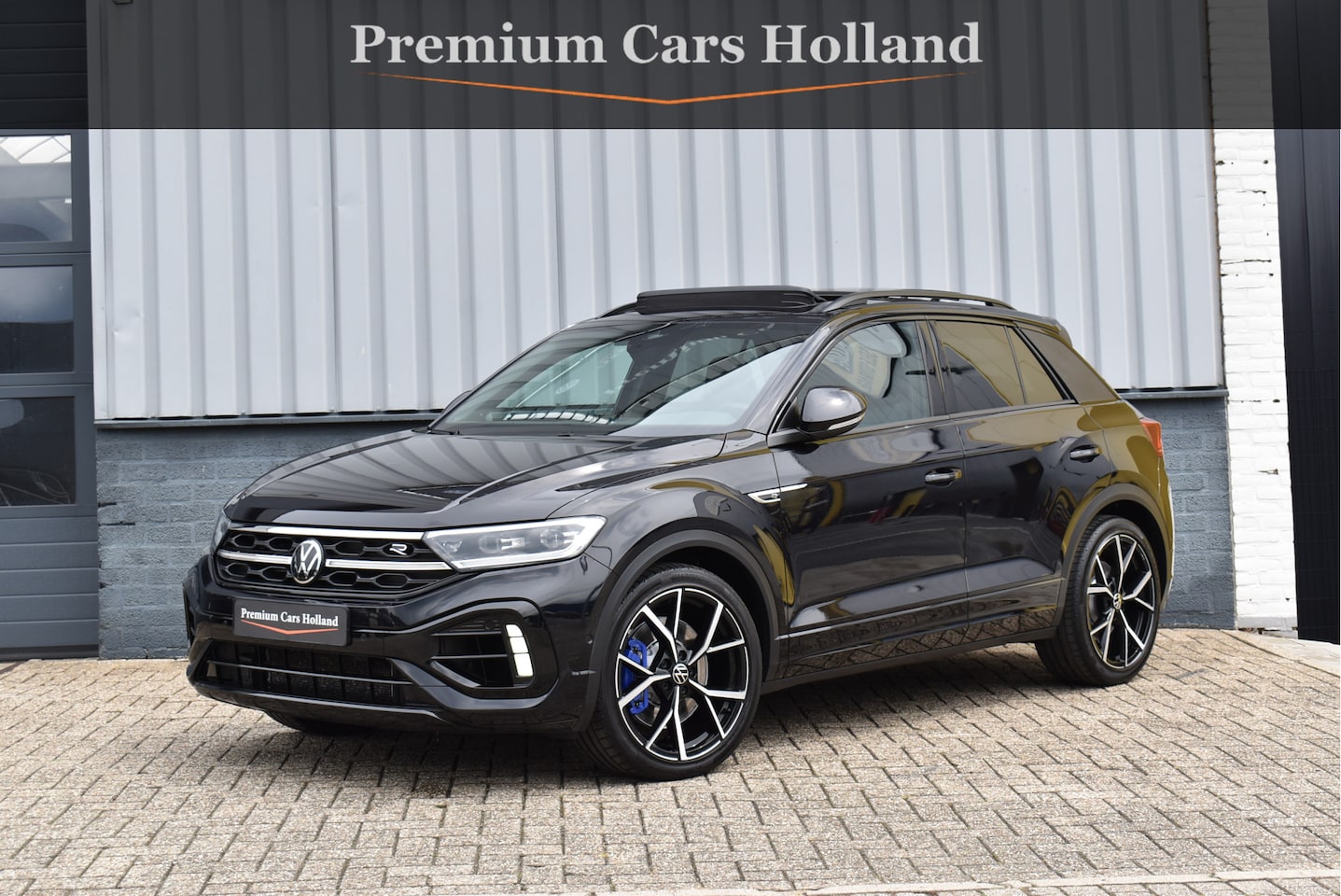 Volkswagen T-Roc - 2.0 TSI 4Motion R Facelift Pano Navi Camera Keyless Beats 19 Inch - AutoWereld.nl