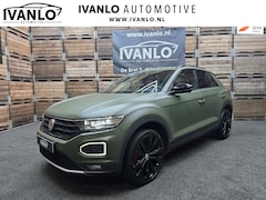 Volkswagen T-Roc - 1.5 TSI Sport Navi VCP Clima Cruise Camera 19"LM Darkgreen Wrap 200PK