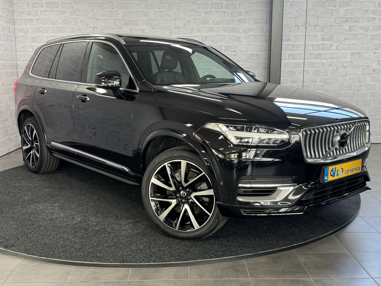 Volvo XC90 - 2.0 T8 PHEV AWD Inscription B&W Luchtvering Massage Pano 360camera HUD - AutoWereld.nl