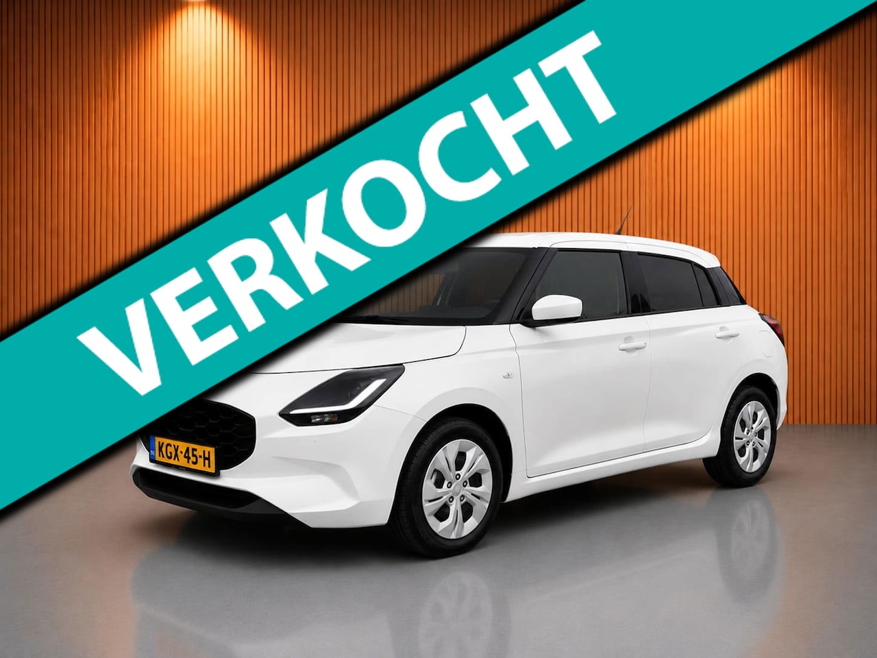Suzuki Swift - 1.2 Comfort Smart Hybrid parelmoer-wit - AutoWereld.nl