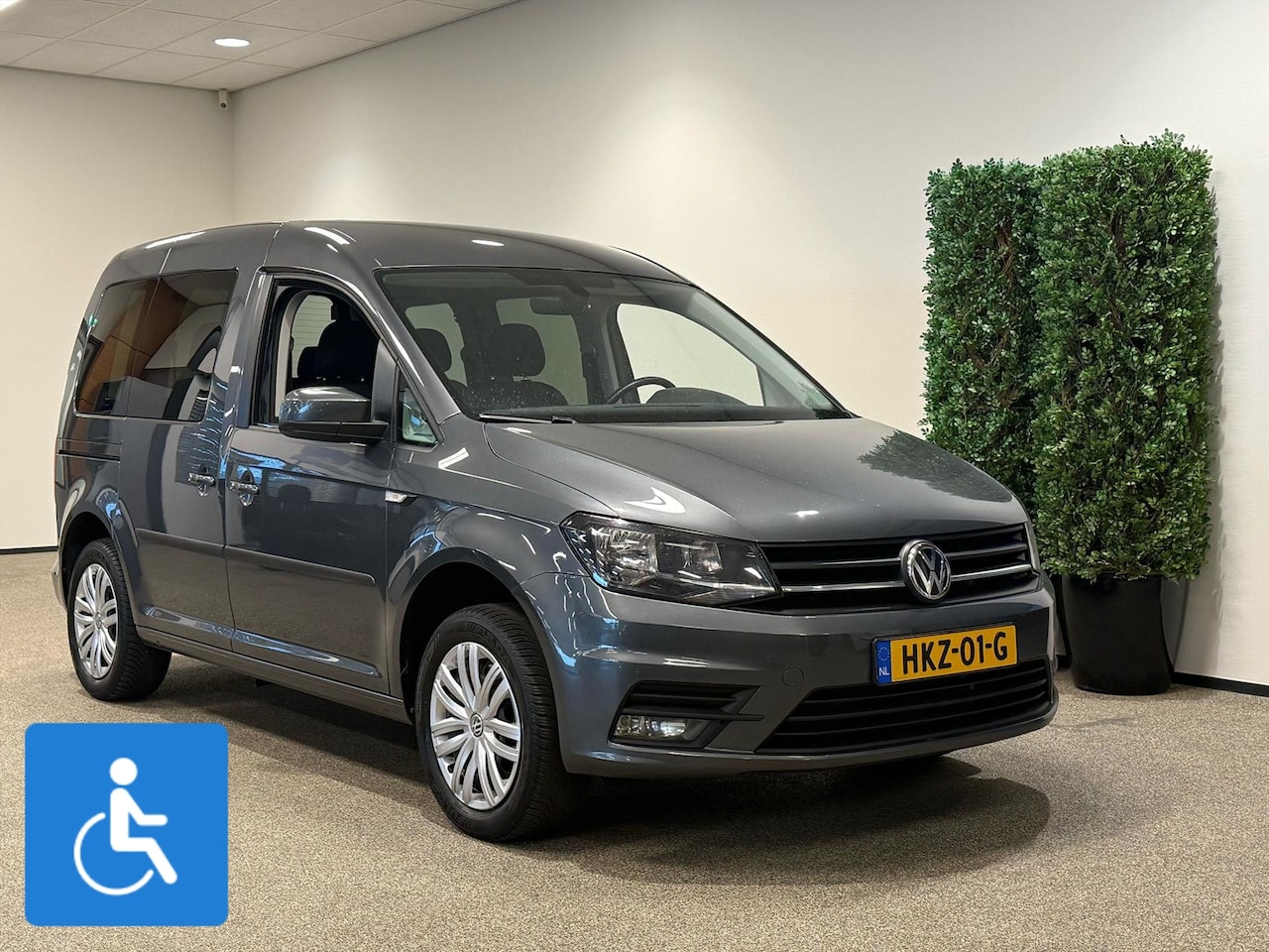 Volkswagen Caddy - L1 Rolstoelauto 3+1 of 5+0 - AutoWereld.nl