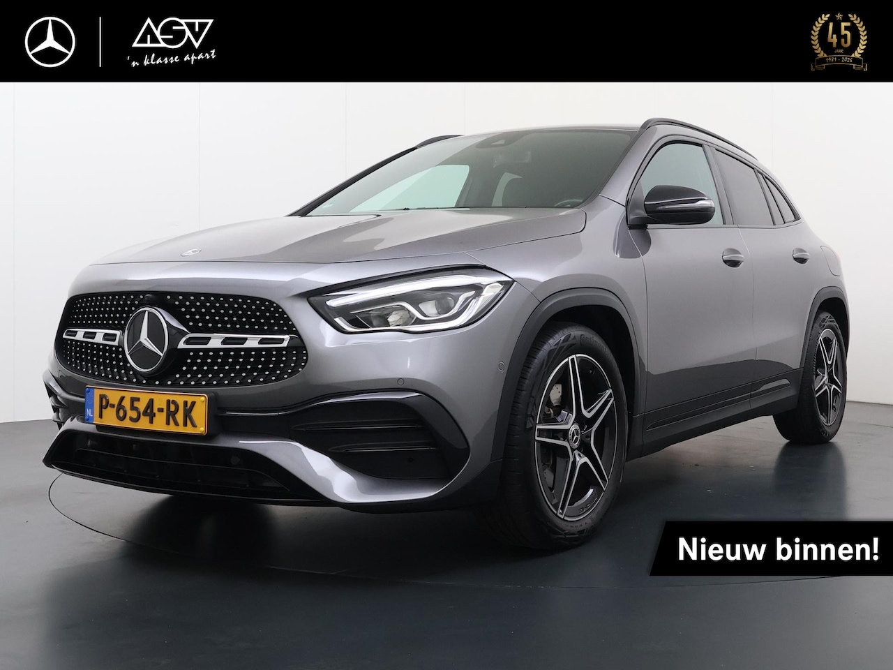 Mercedes-Benz GLA-Klasse - 180 AMG Business Solution | Trekhaak Wegklapbaar | Sfeerverlichting | DAB+ Radio | Stoelve - AutoWereld.nl