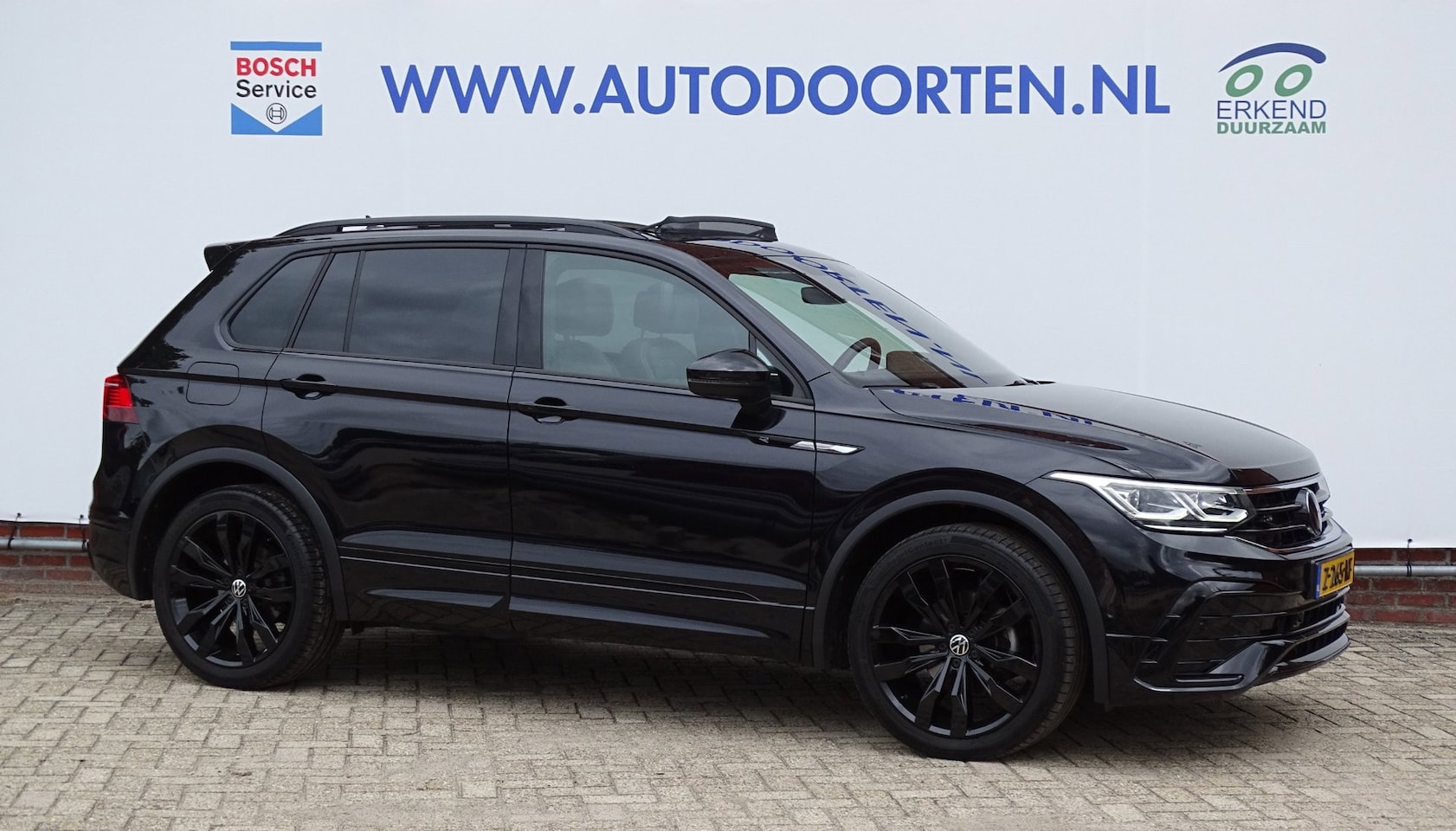 Volkswagen Tiguan - 1.5 TSI Elegance|R-LINE|TREKHAAK|CAMERA - AutoWereld.nl