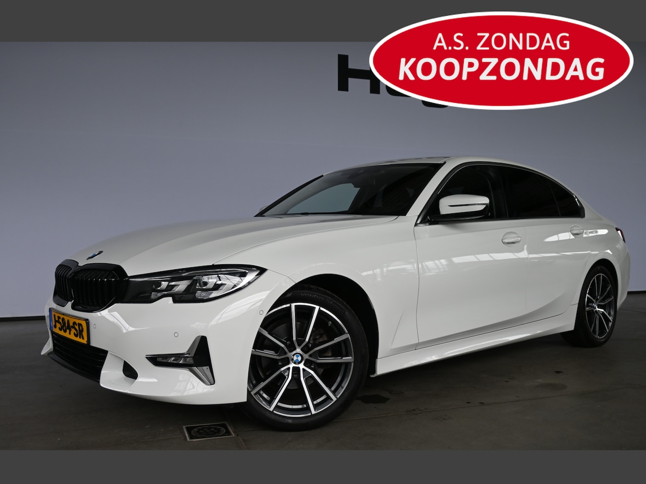 BMW 3-serie - 320i High Executive Automaat Navigatie LED Carplay Stoelverwarming Dealer Onderhouden! Inr - AutoWereld.nl
