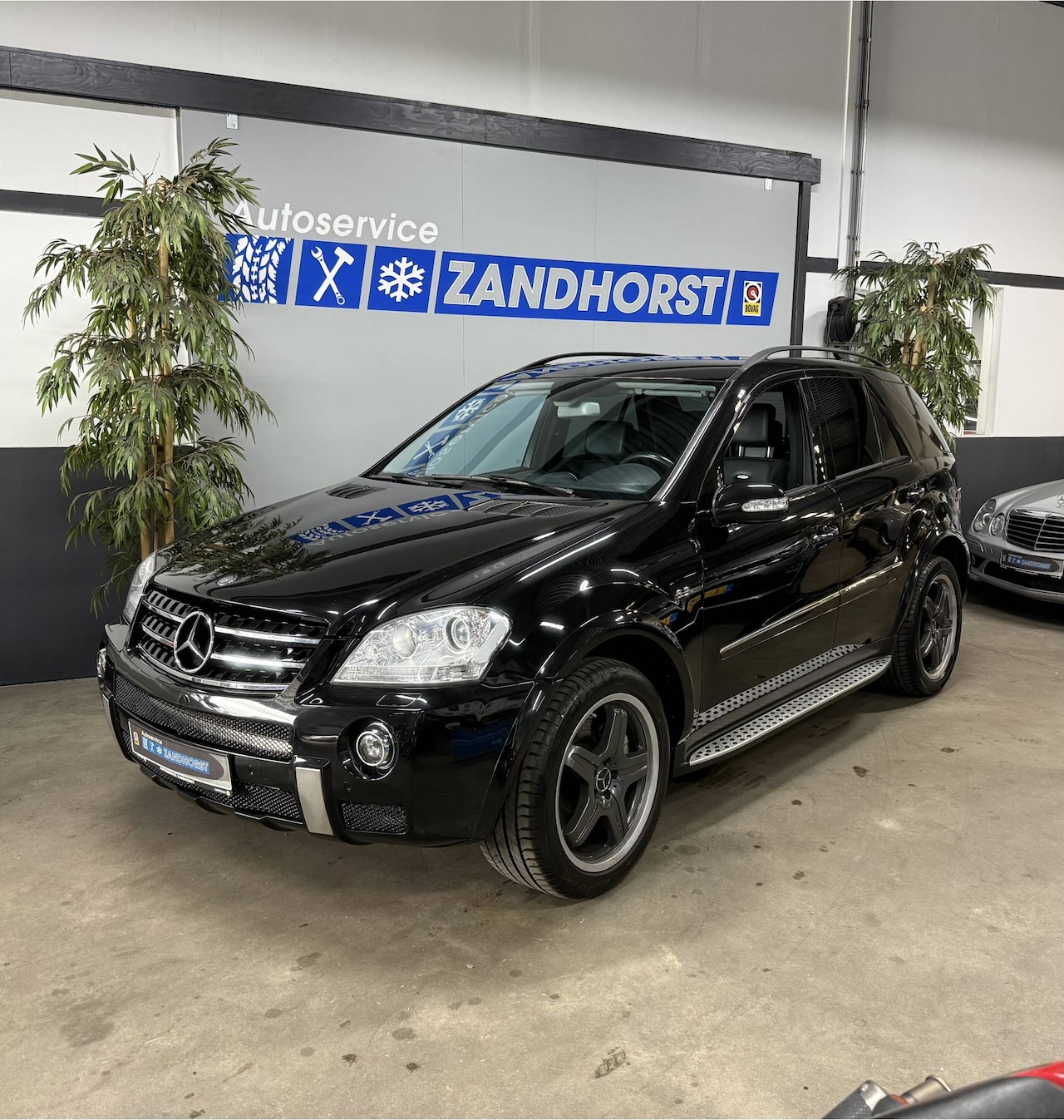 Mercedes-Benz M-klasse - AMG 63 // Leer // niveauregeling // autom. - AutoWereld.nl
