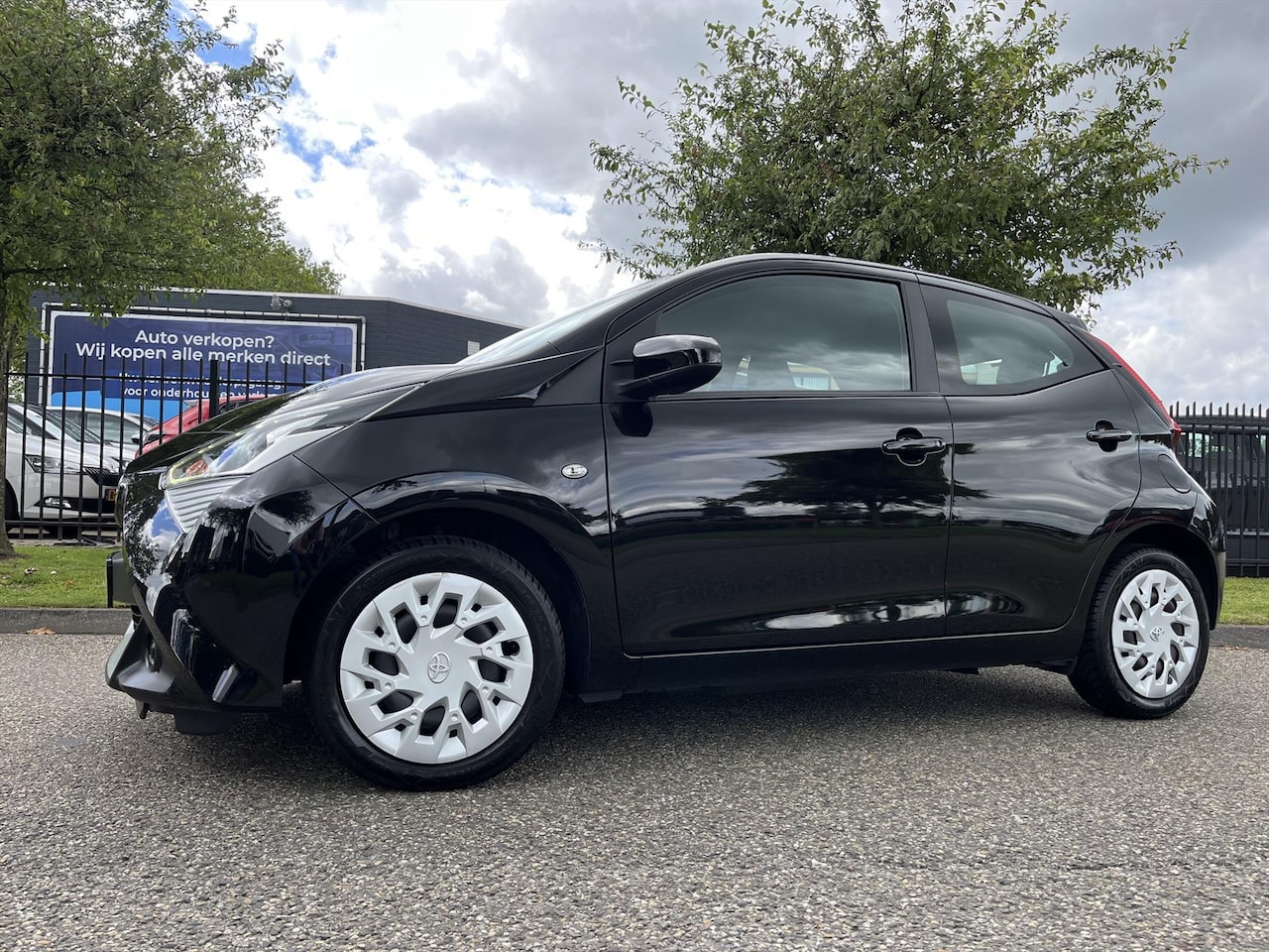 Toyota Aygo - 1.0 VVT-i 72pk 5D x-play Multi Media Parkeer Camera - AutoWereld.nl