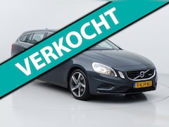 Volvo V60 - 1.6 T3 R-Design|Navi|Cruise|Leder|Trekhaak|PDC|BT