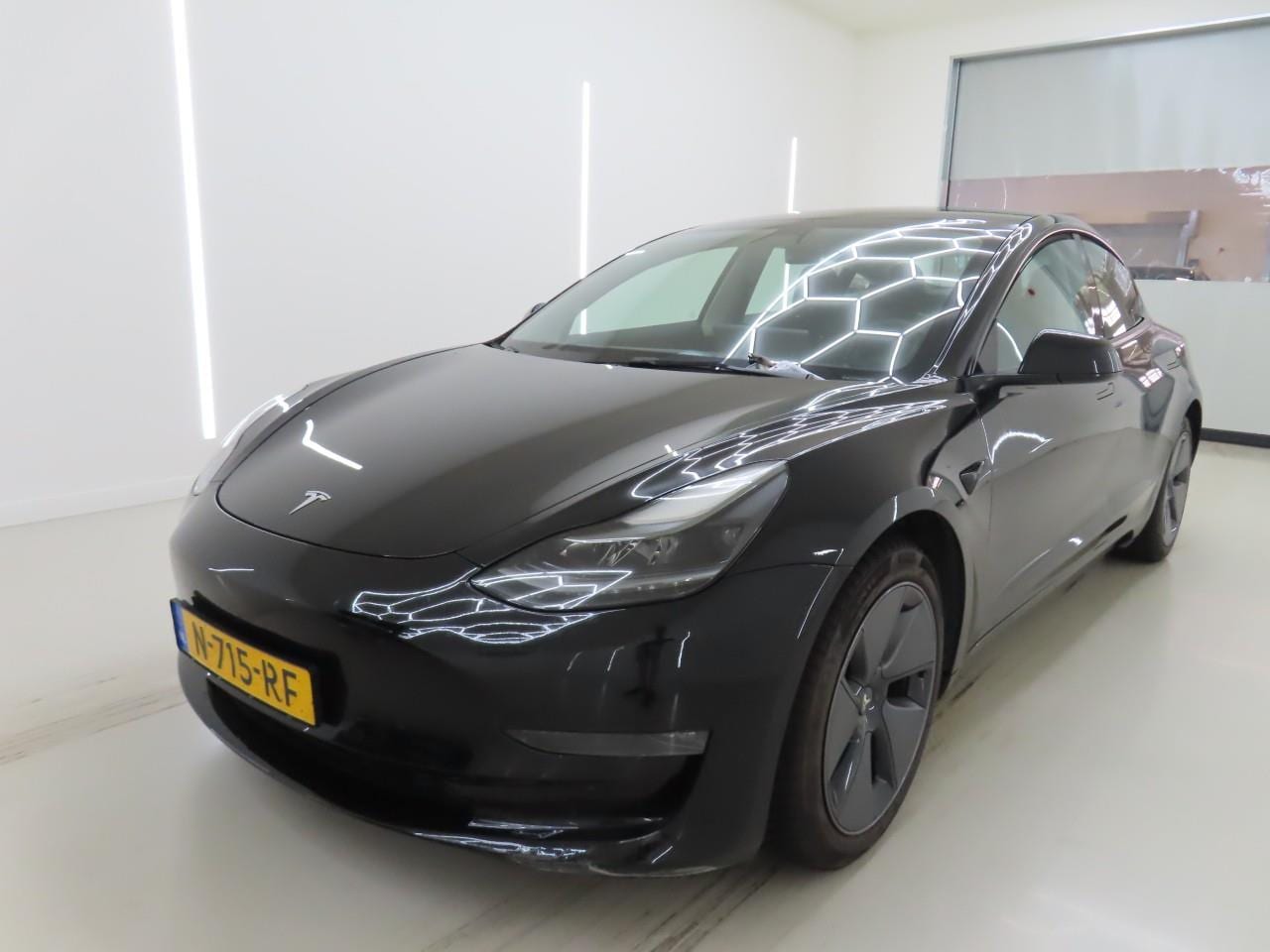 Tesla Model 3 - Long-Range AWD 351pk 75 kWh 90.2% SoH FACELIFT [ WARMTEPOMP+AUTOPILOT+620KM WLTP ] - AutoWereld.nl
