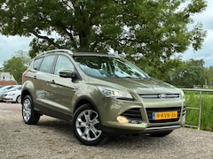 Ford Kuga - 1.6 Titanium 4WD | Automaat | Pano/schuif dak + Leder nu €13.975,
