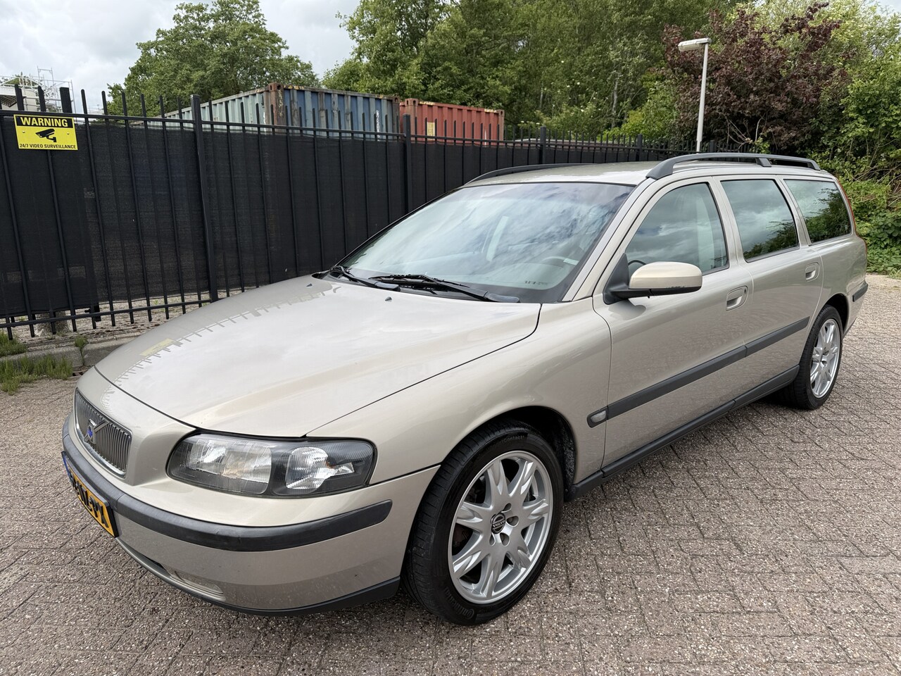 Volvo V70 - 2.4 Edition I Clima/Carplay/Cruise/Trekhaak - AutoWereld.nl