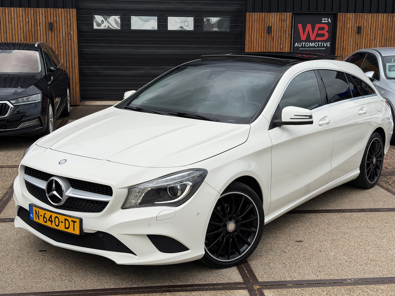 Mercedes-Benz CLA-klasse Shooting Brake - 180 Prestige Pano Cruise Clima Stoelverwarming - AutoWereld.nl