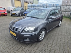 Toyota Avensis Wagon - Avensis Wagon 2.2 D-4D Luna