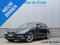 BMW 3-serie Touring - 328i High Executive | Panorama | HUD | Trekhaak | Leer | H&K Audio | Org NL |