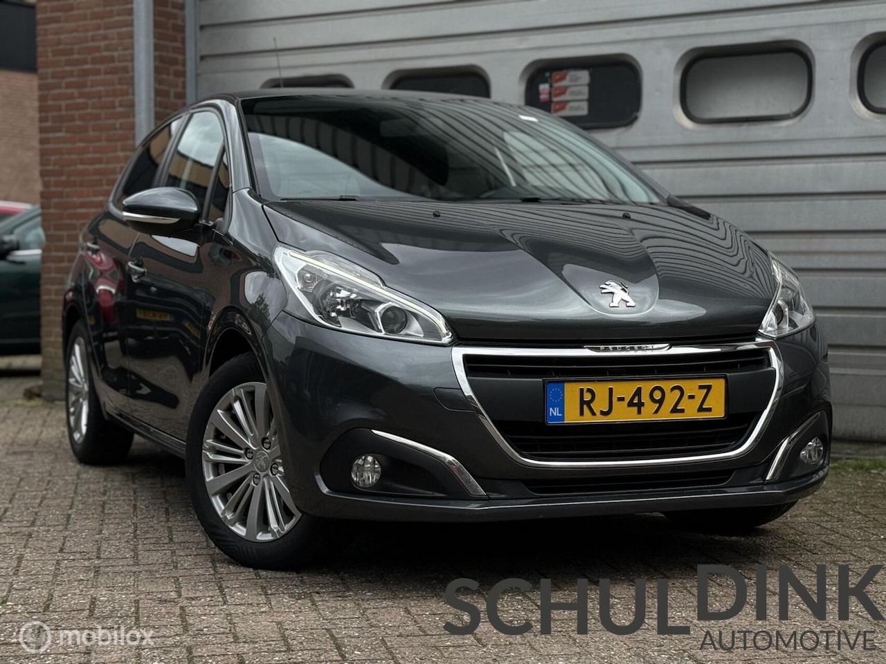Peugeot 208 - 1.2 PureTech Allure TREKHAAK|CRUISE CONTROLE|AIRCO - AutoWereld.nl