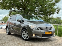 Toyota Verso - 1.8 VVT-i Business Titanium | Panodak + Navi + Clima + Cruise nu €8.975,
