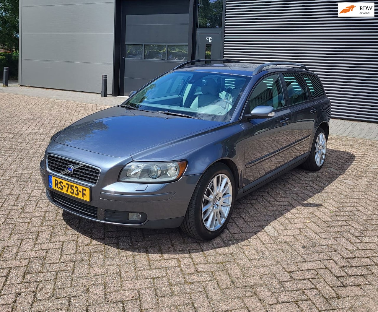 Volvo V50 - 2.5 T5 Exclusive 2.5 T5 Exclusive, Automaat, Clima, APK 06/27! - AutoWereld.nl