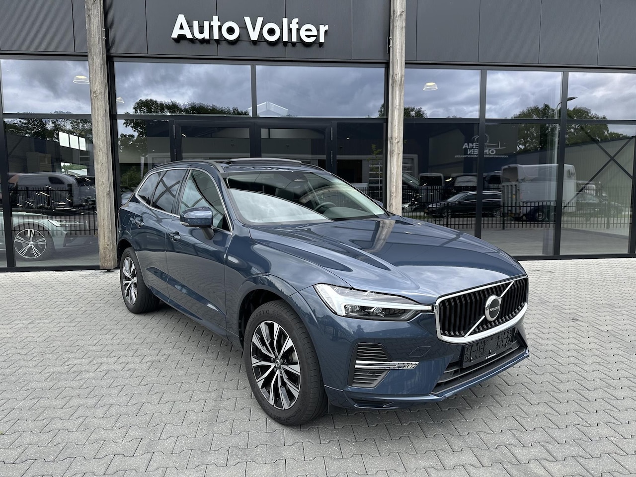 Volvo XC60 - 2.0 B4 Momentum Pano|ACC|leder|cam - AutoWereld.nl