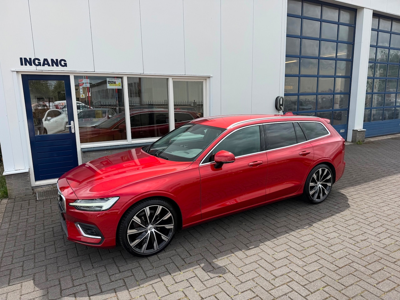 Volvo V60 - 2.0 D4 Inscription 2.0 D4 Inscription - AutoWereld.nl