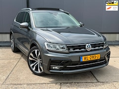 Volkswagen Tiguan - 1.4 TSI ACT Highline LED / LEER/ PANO / TREKHAAK volle auto