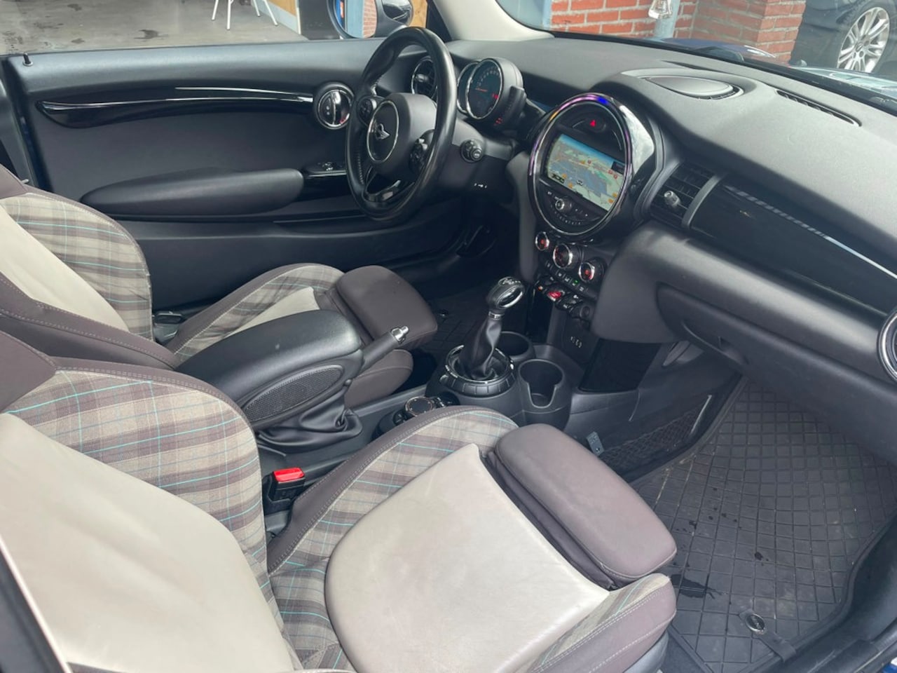 MINI 3-Deurs - 1.5 Cooper First Born Edition - AutoWereld.nl