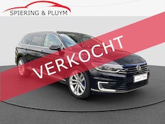 Volkswagen Passat Variant - 1.4 TSI GTE Connected Series Plus Apple Carplay | Pano/schuif | Trekhaak | Parkeer ass