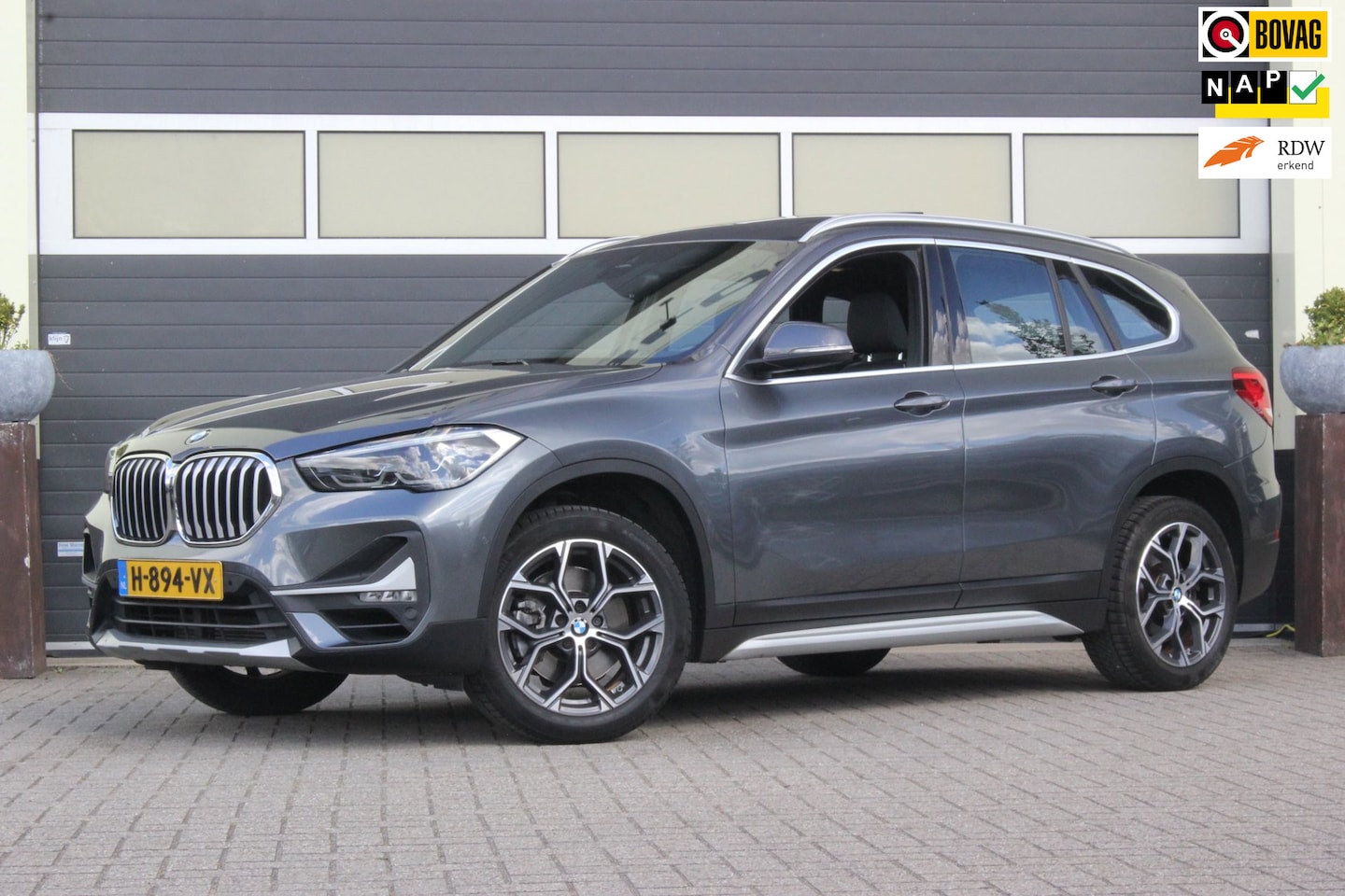 BMW X1 - SDrive20i VDL Nedcar Edition | Facelift | Panoramadak | - AutoWereld.nl