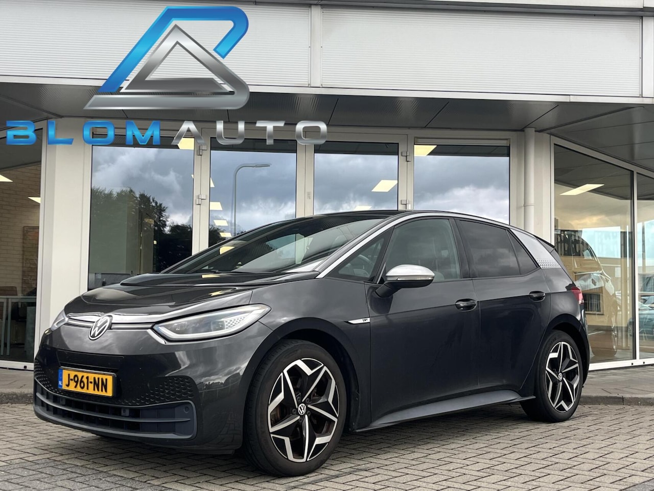 Volkswagen ID.3 - First Plus 58 kWh IQLED+ACC+TREKHAAK+CARPLAY - AutoWereld.nl