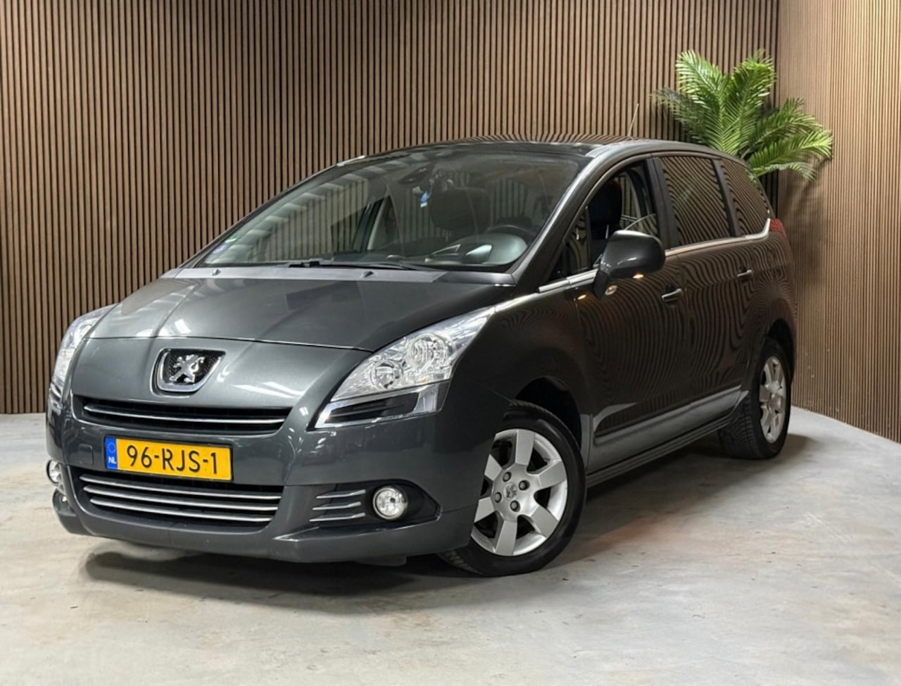 Peugeot 5008 - 1.6 THP Family 7p. 1.6 THP Family 7p. - AutoWereld.nl