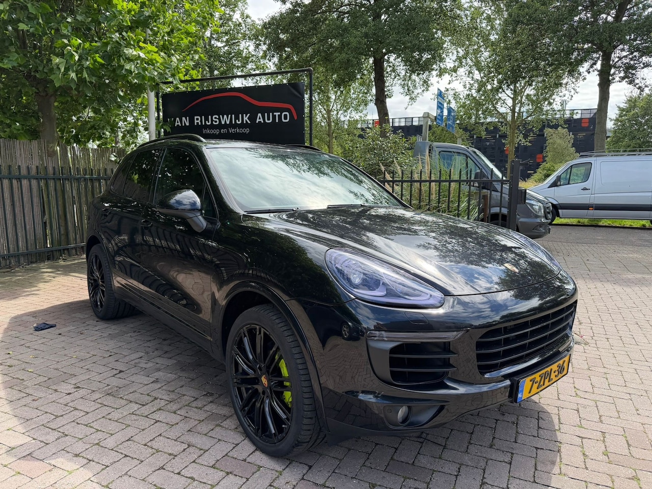 Porsche Cayenne - 3.0 S E-Hybrid Xenon Camera Leder Dealer Ond - AutoWereld.nl