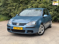 Volkswagen Golf - 1.6 Trendline Business | Cruise + Clima + Nwe APK Nu € 2.475,