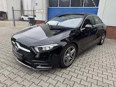 Mercedes-Benz A-klasse - 180 AMG Pakket *LED*Stoelverw*Camera
