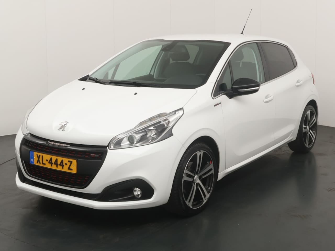 Peugeot 208 - 1.2 PureTech GT-Line 1.2 PureTech GT-line - AutoWereld.nl