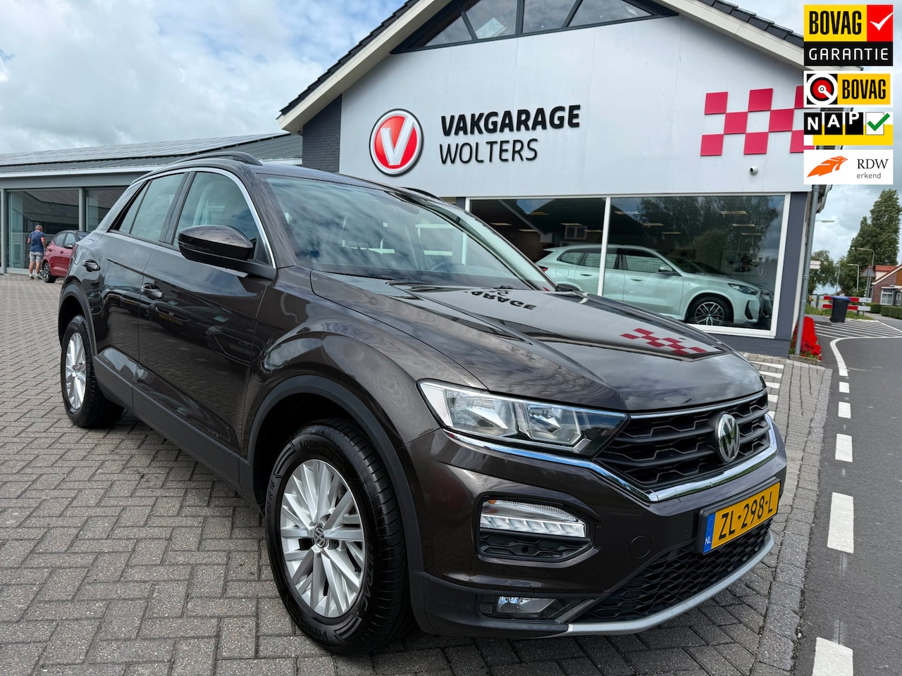 Volkswagen T-Roc - 1.0 TSI Style RIJKLAARPRIJS - AutoWereld.nl