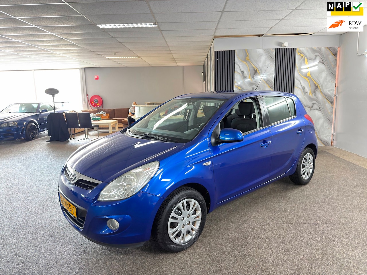 Hyundai i20 - 1.4i DynamicVersion 1e Eigenaar,Dealer-onderhouden,Automaat,Airco,N.A.P,5Deurs,Topstaat!! - AutoWereld.nl