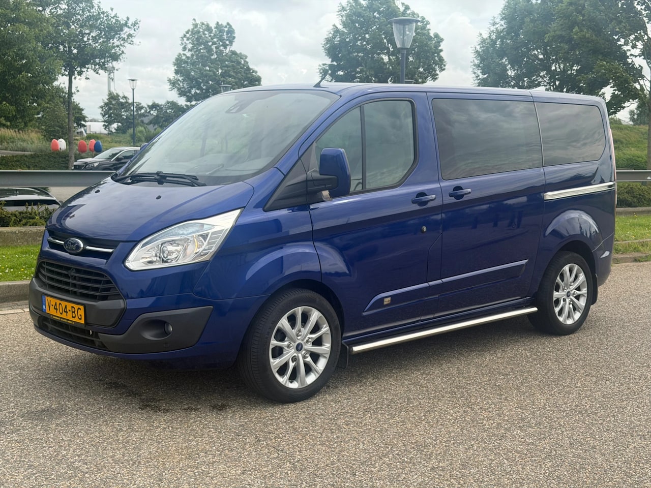 Ford Transit Custom - 2.2TDCI L1H1 Dubbelcabine Airco Cruisecontrol Trekhaak - AutoWereld.nl