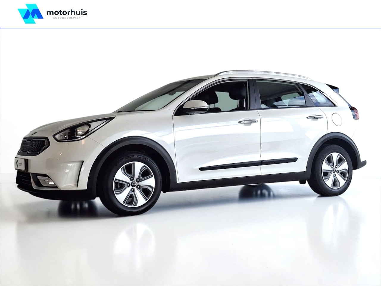 Kia Niro - 1.6 GDi Hybrid DynamicLine NAVI CAMERA LMV APPLE CARPLAY - AutoWereld.nl
