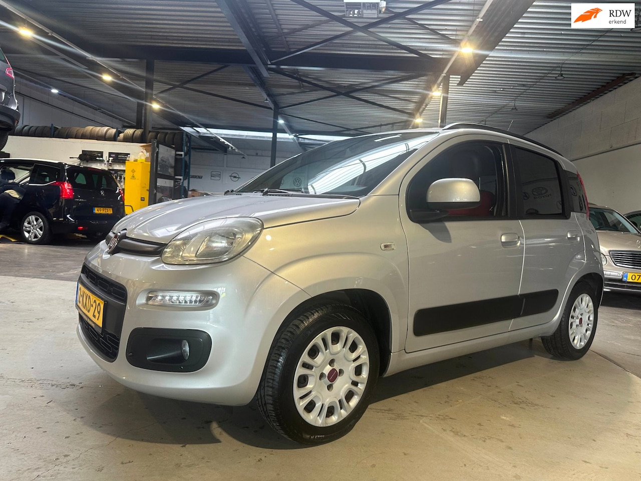 Fiat Panda - 0.9 TwinAir Lounge/Airco/Trekhaak/Apk nieuw bij aflevering - AutoWereld.nl