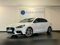Hyundai i30 Fastback - 1.4 T-GDI N Line 140pk LED / PDC / Cuise / Lane / '18'