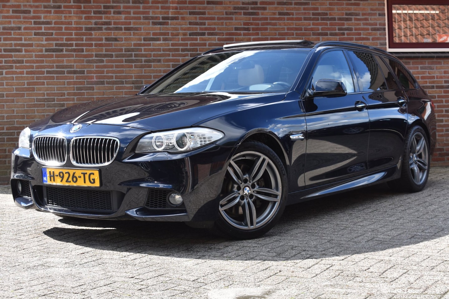 BMW 5-serie Touring - 528i High Executive '10 Pano M PAkket Xenon Leder Clima Navi Cruise Inruil mogelijk - AutoWereld.nl