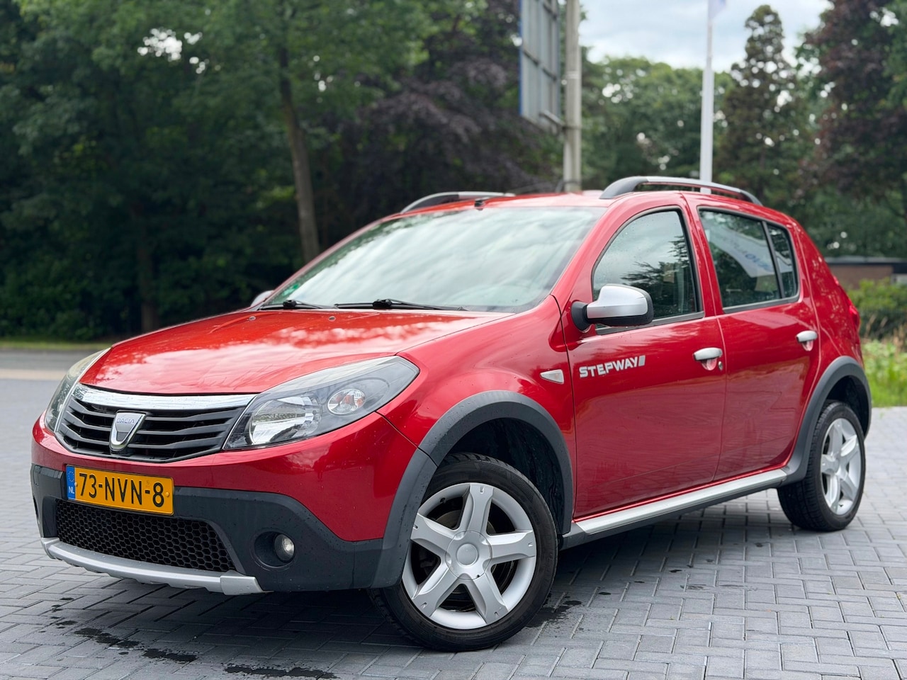 Dacia Sandero Stepway - 1.6 Stepway/Airco/Elekt.ramen/APK 11-2026/LMV - AutoWereld.nl