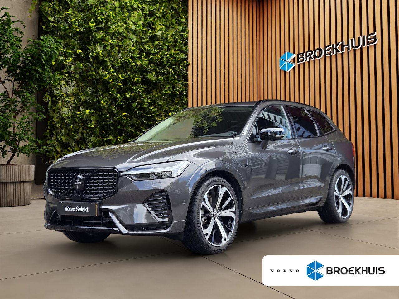 Volvo XC60 - 2.0 T8 Plug-in hybrid AWD Ultimate Dark | Trekhaak | 360 Camera | HUD | Pano | Harman/Kard - AutoWereld.nl