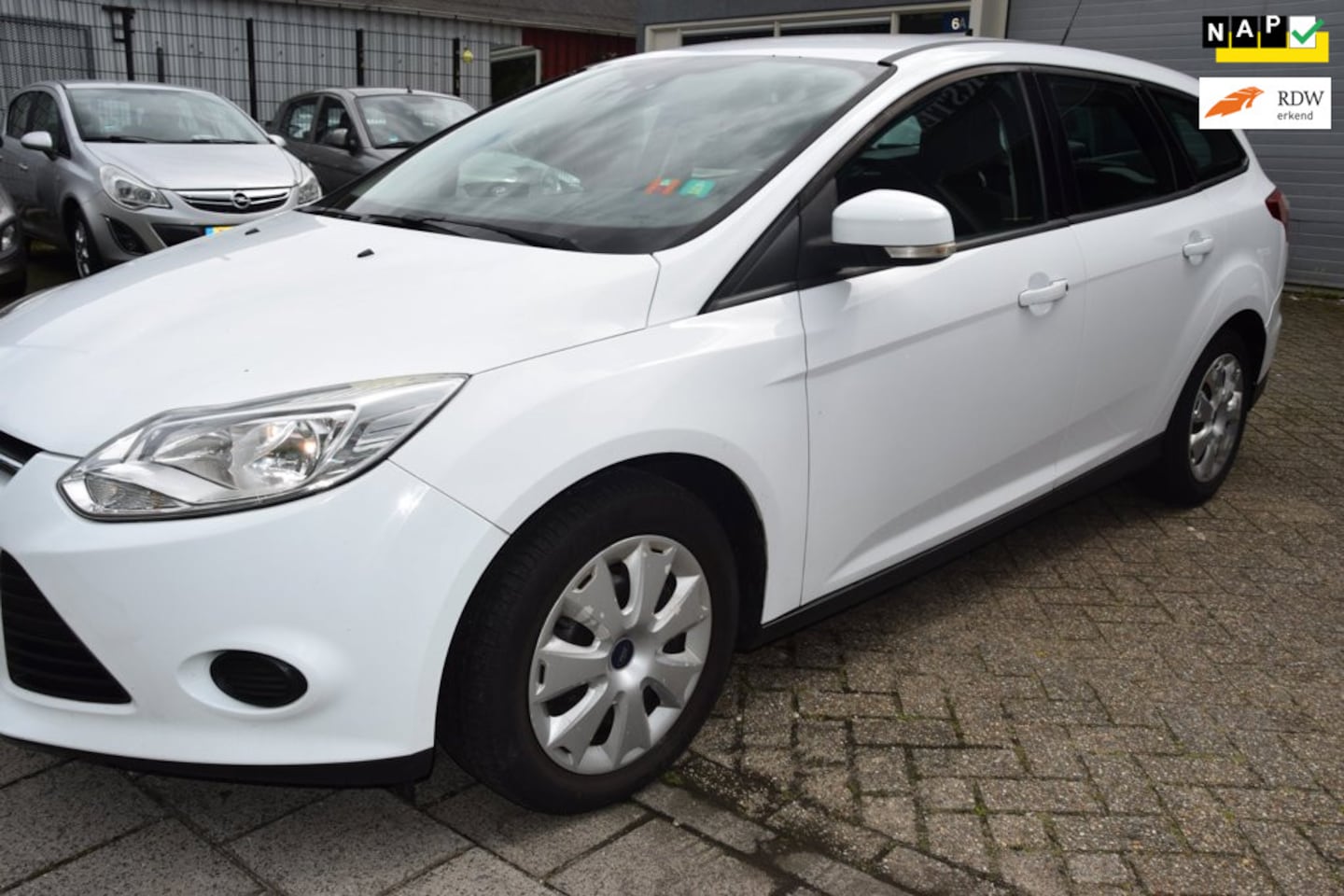 Ford Focus Wagon - 1.0 EcoBoost Lease Trend 1.0 EcoBoost Lease Trend - AutoWereld.nl