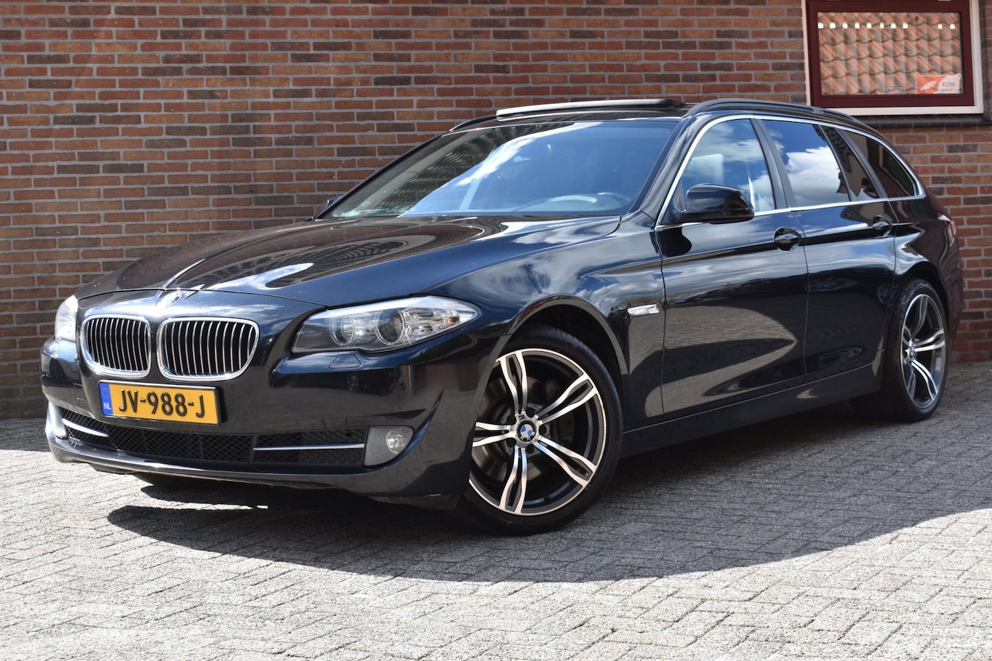 BMW 5-serie Touring - 525d High Executive '11 Pano Leder Clima Navi Cruise - AutoWereld.nl