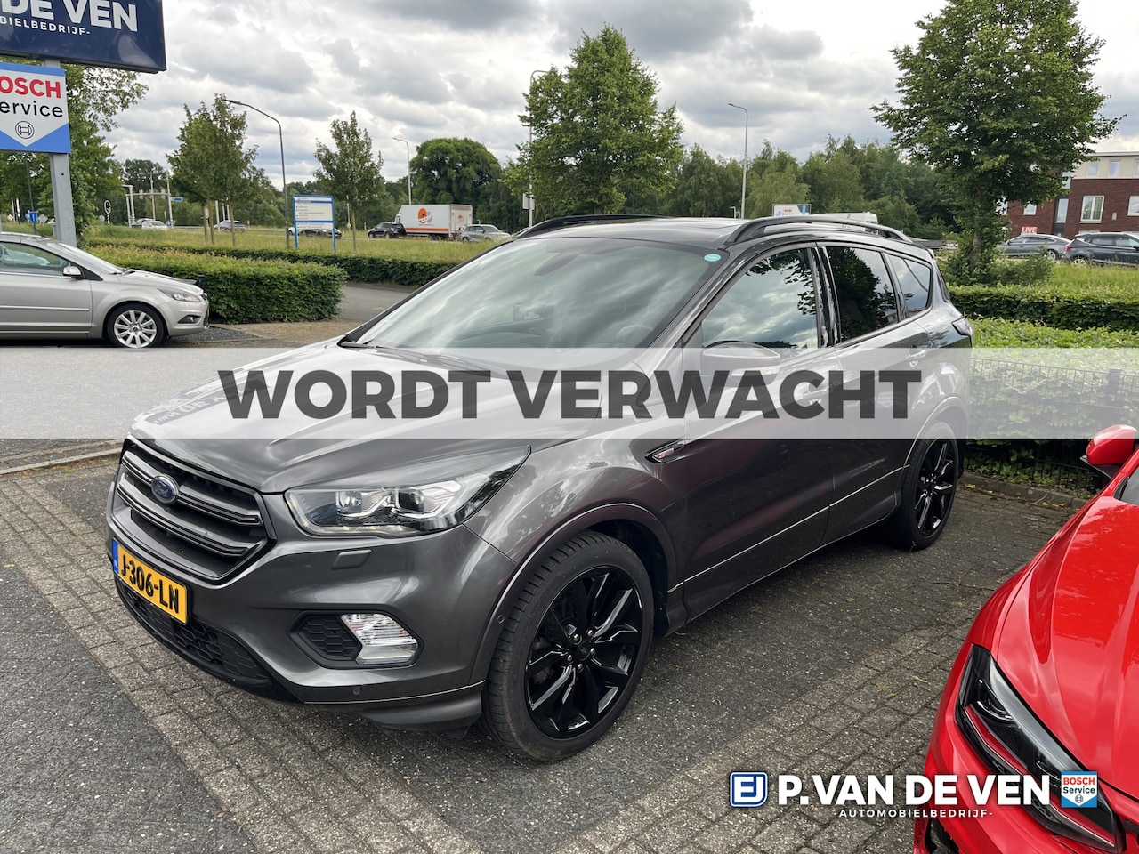 Ford Kuga - 1.5 EcoBoost ST Line | Panodak | Trekhaak | Elek. achterklep | Bi-Xenon | Camera | etc. et - AutoWereld.nl