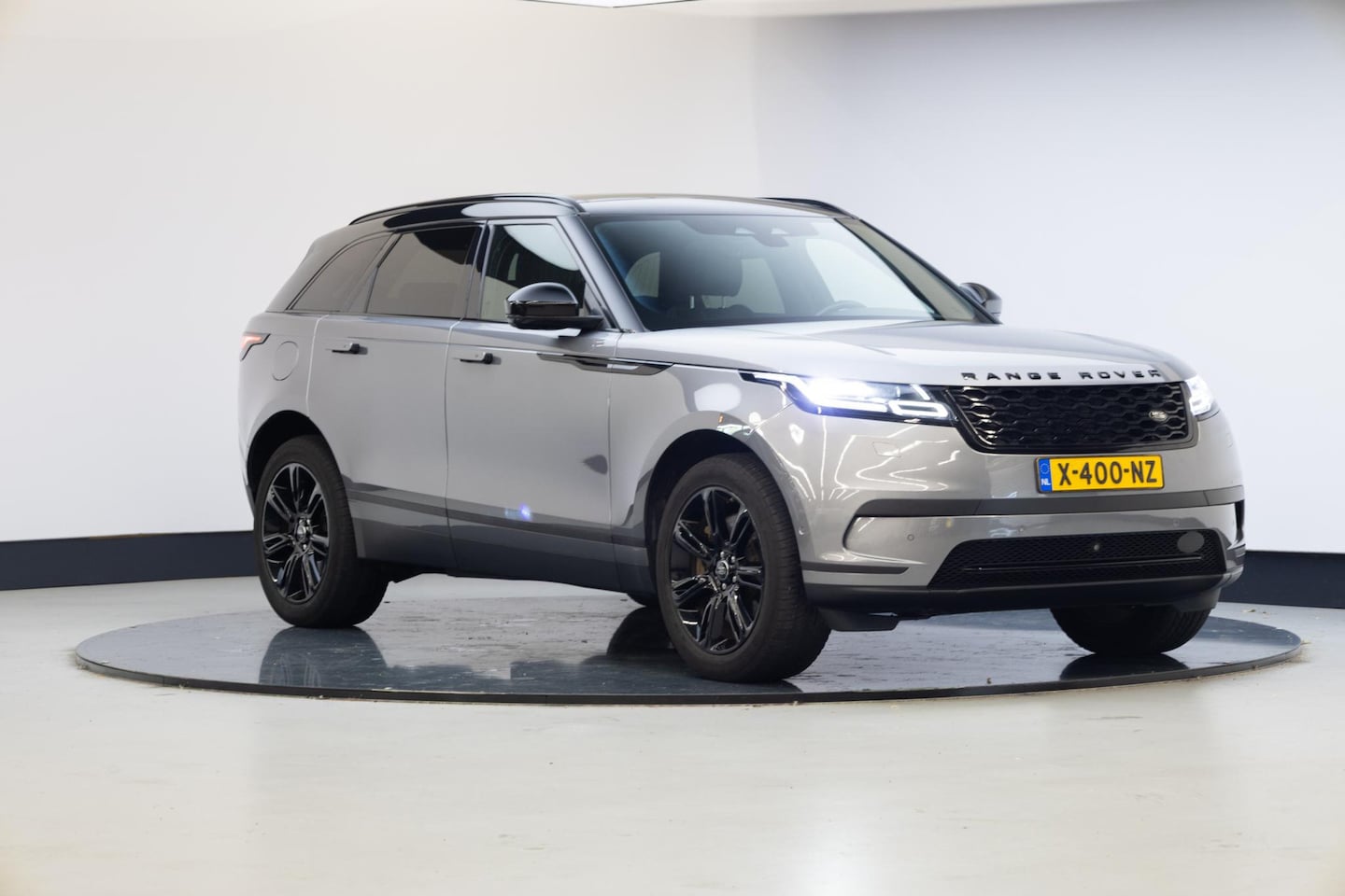 Land Rover Range Rover Velar - 2.0 P400e S | Panoramadak | 20 Inch | - AutoWereld.nl