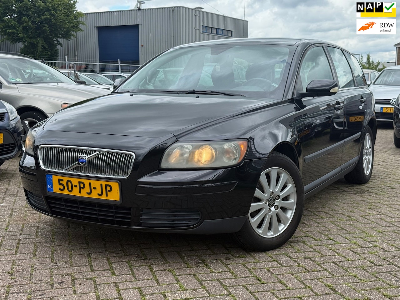 Volvo V50 - 1.8 Elan 1.8 Elan | Nieuwe apk - AutoWereld.nl